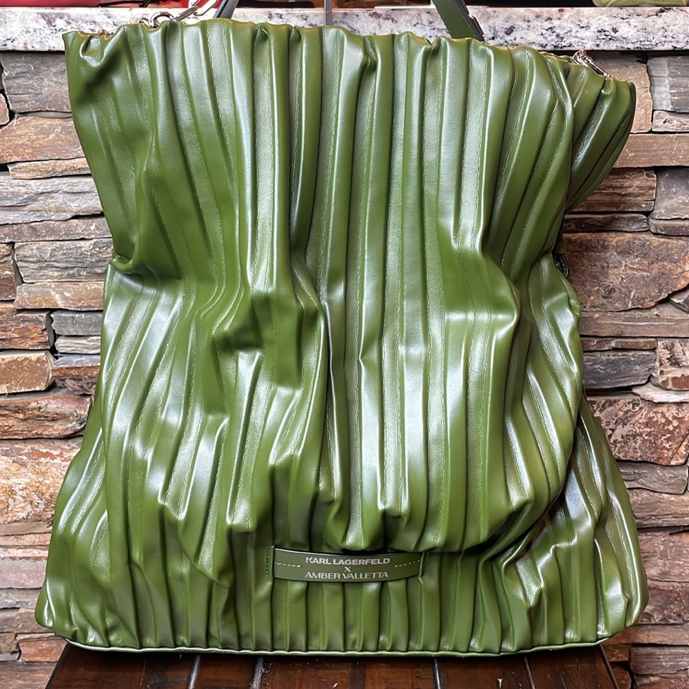 Karl Lagerfeld x Amber Valletta Cactus Vegan Leather Shoulder Bag 🌵 - Picture 3 of 16
